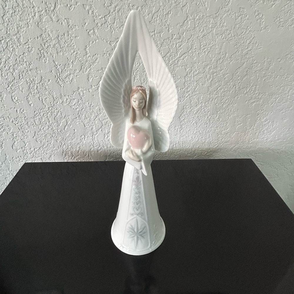 Lladro Sounds of Love